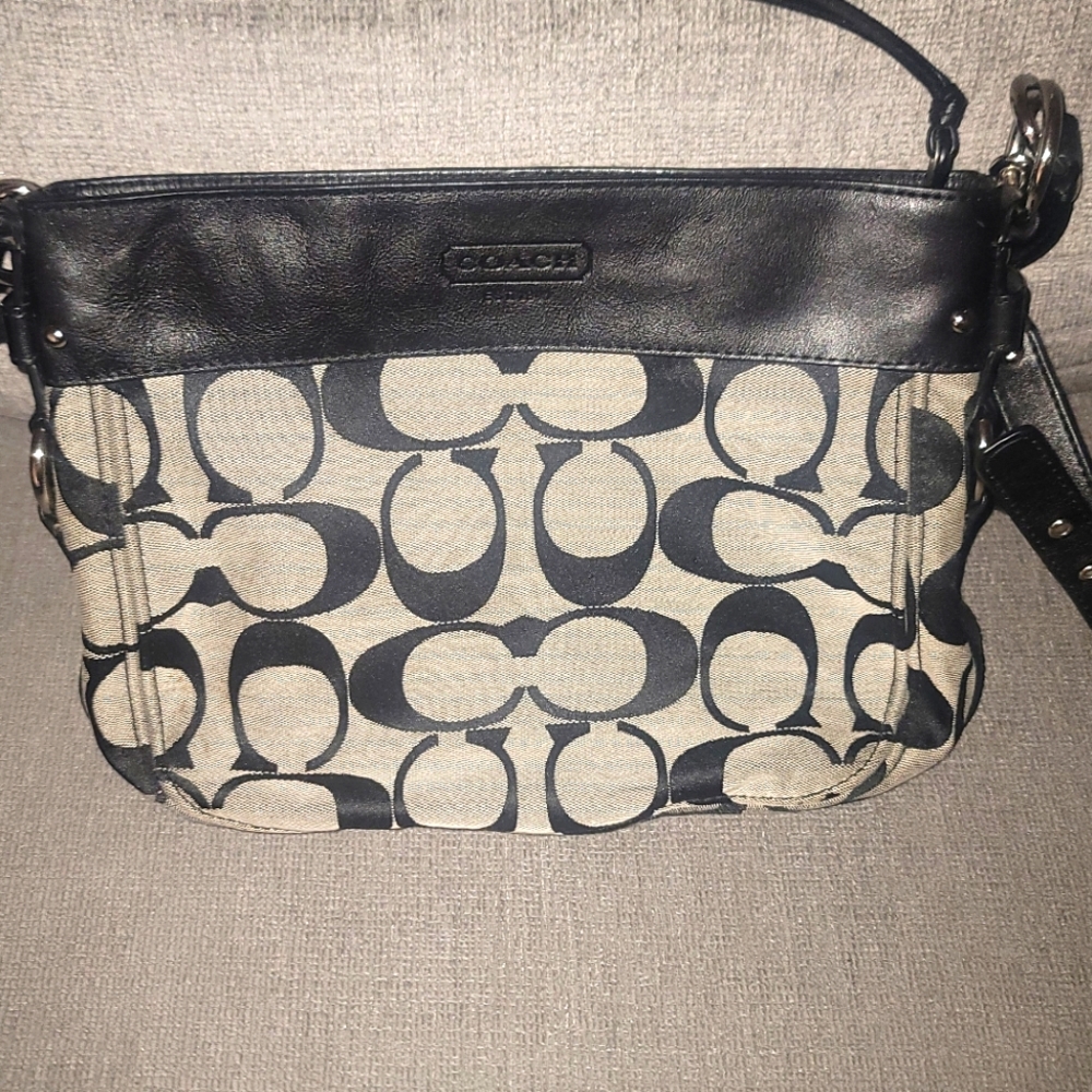 Coach bag excellent condtion